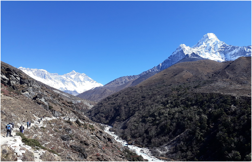 lobuche peak  